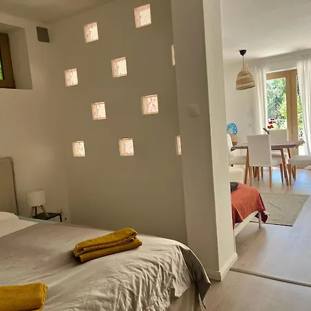 Apartamento Vadrózsa Kertkapcsolatos *