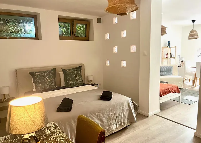 Vadrozsa Kertkapcsolatos Appartement