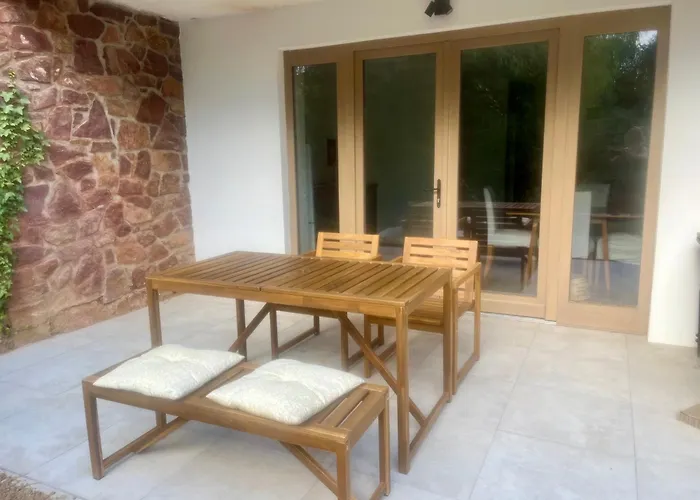 Vadrozsa Kertkapcsolatos Appartement *