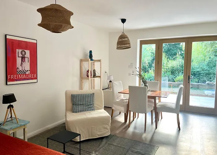 Vadrozsa Kertkapcsolatos * Badacsonytomaj